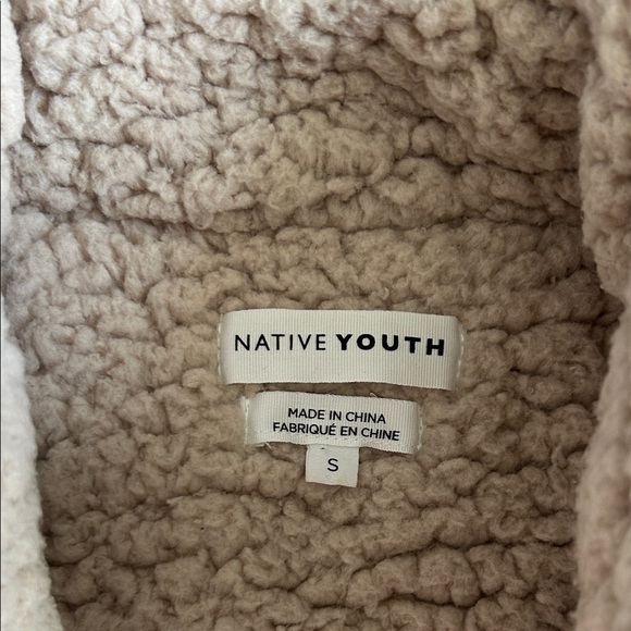 NATIVE YOUTH Cream Sherpa Jacket - Picture 2 of 5
